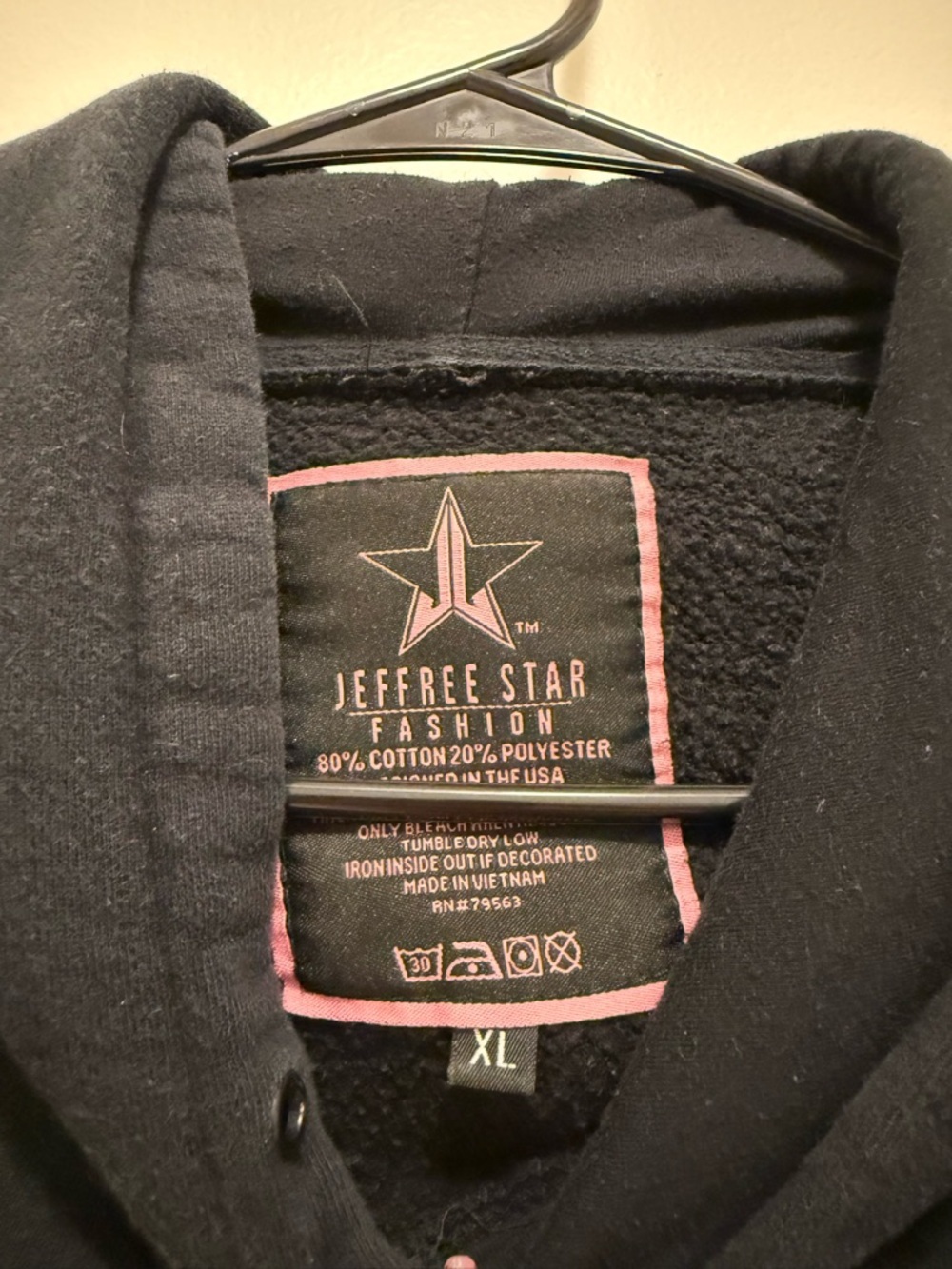 Jeffree Star Hoodie Unisex Size Large Cosmetics Sweatshirt Graphic Anniversary - Picture 4 of 5